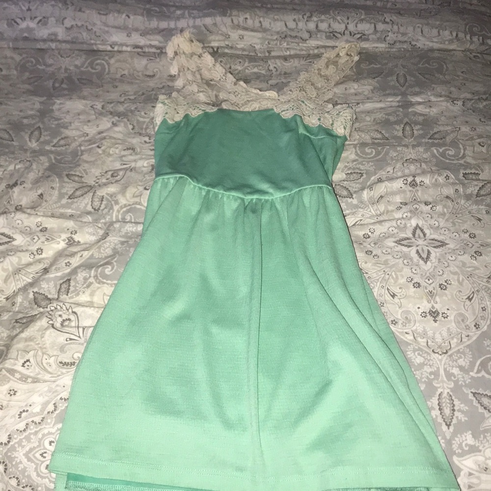 green dress